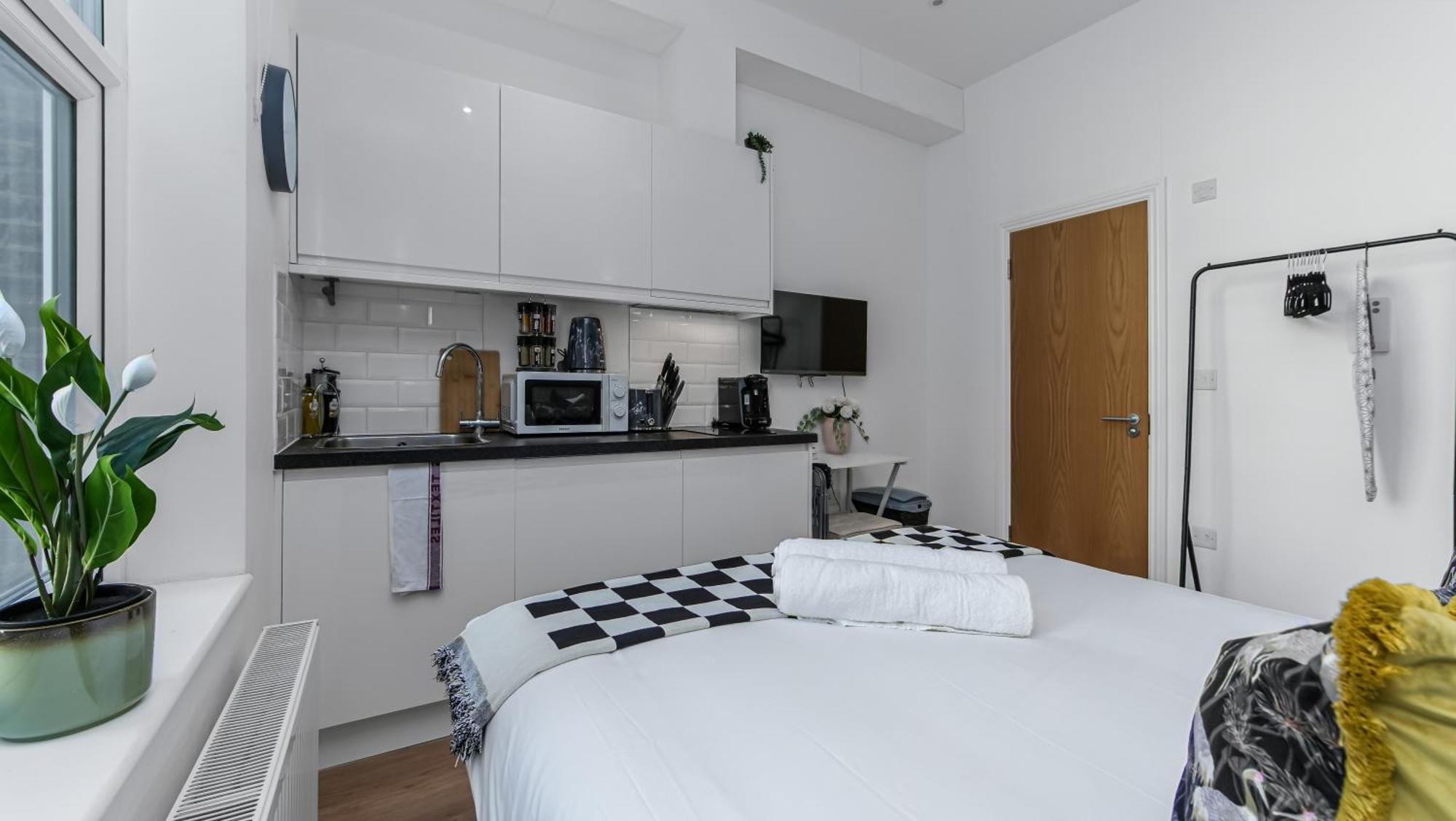 Appartamento Charming Petite In With Kitchenette